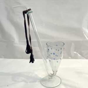 Schnapspfeife Glaspfeife mundgeblasen Höhe ca. 17 cm Breite 8 cm Klarglas mit blaue Punkte