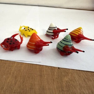 1 Buntes Glas Schnecke oder Krabbe Glas Figur Tier Höhe 2 cm Breite 4 cm Handarbeit, bitte teilen Sie uns welche Farbe Sie möchten (Kopie)